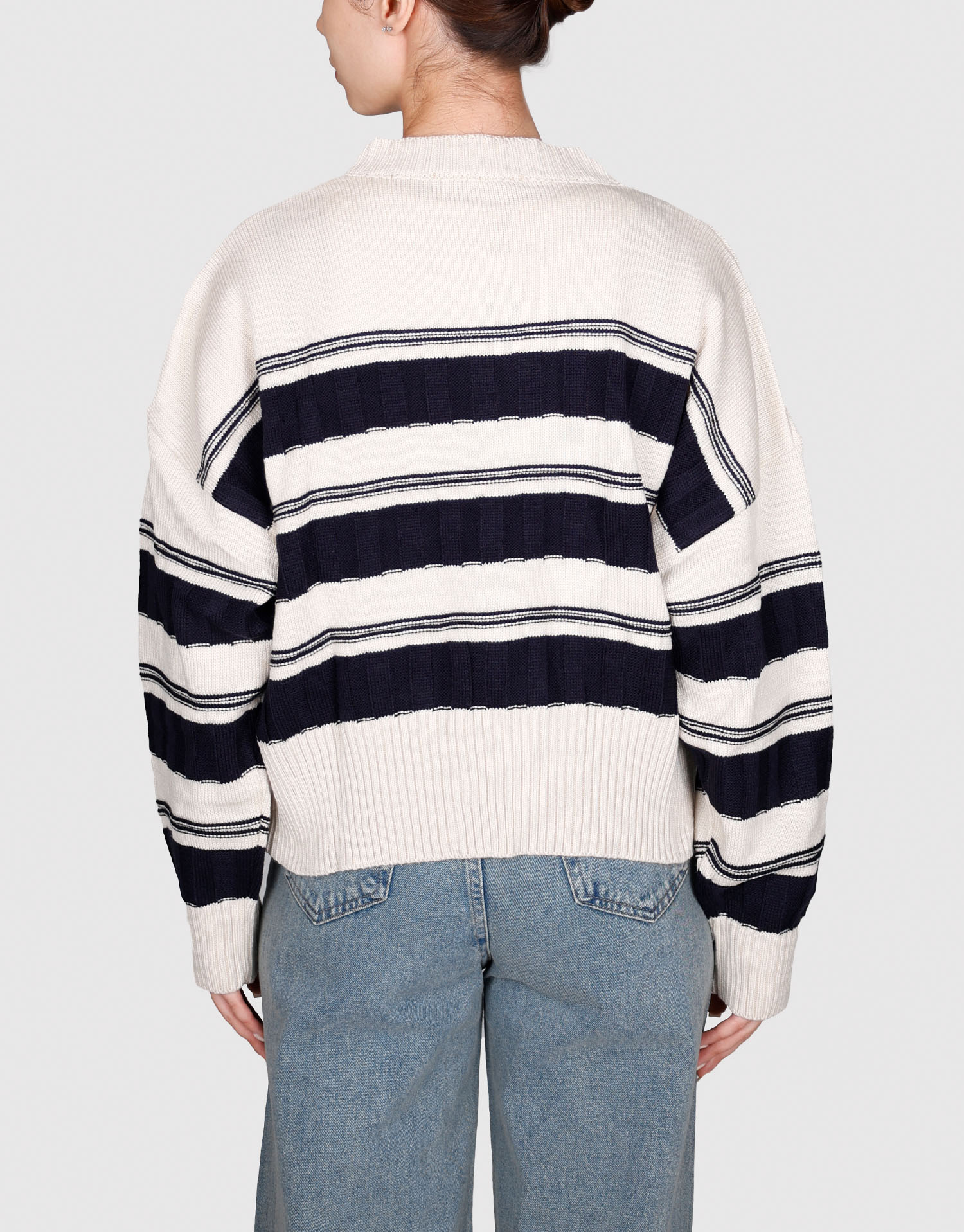 بلوز حاشیه چاکدار شیری سرمه ای