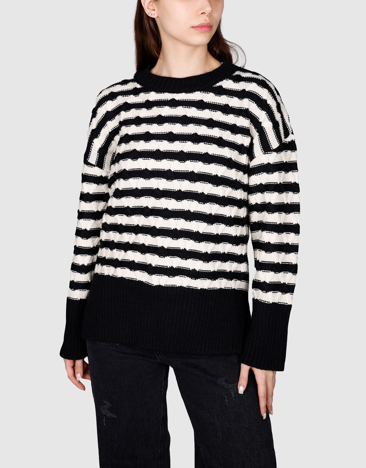 بلوز آران مشکی شیری