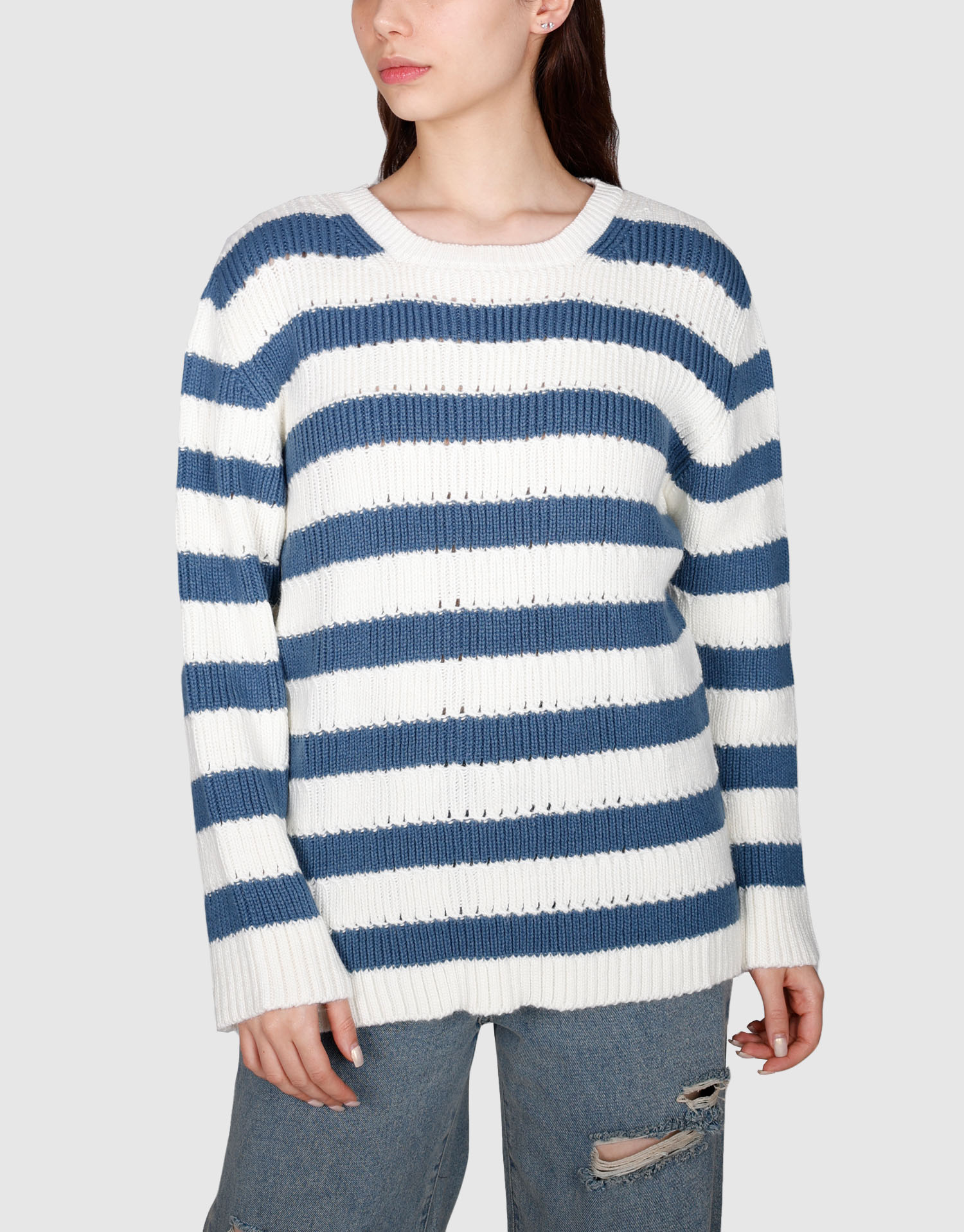 بلوز یقه گرد آبی سفید