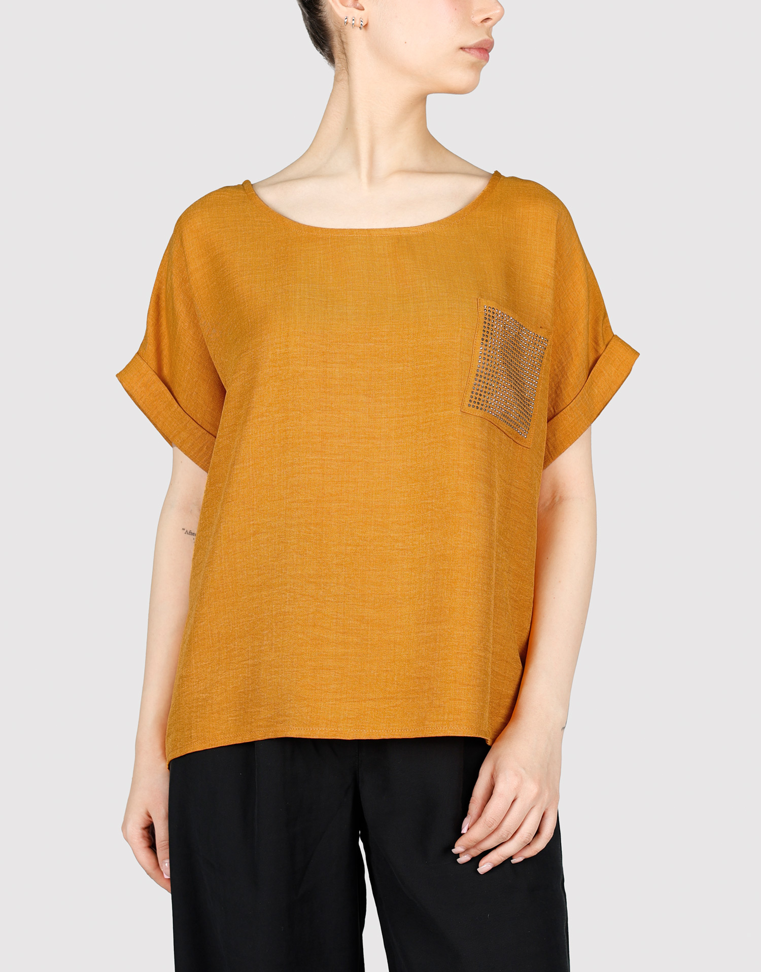 بلوز آستین کوتاه تک جیب