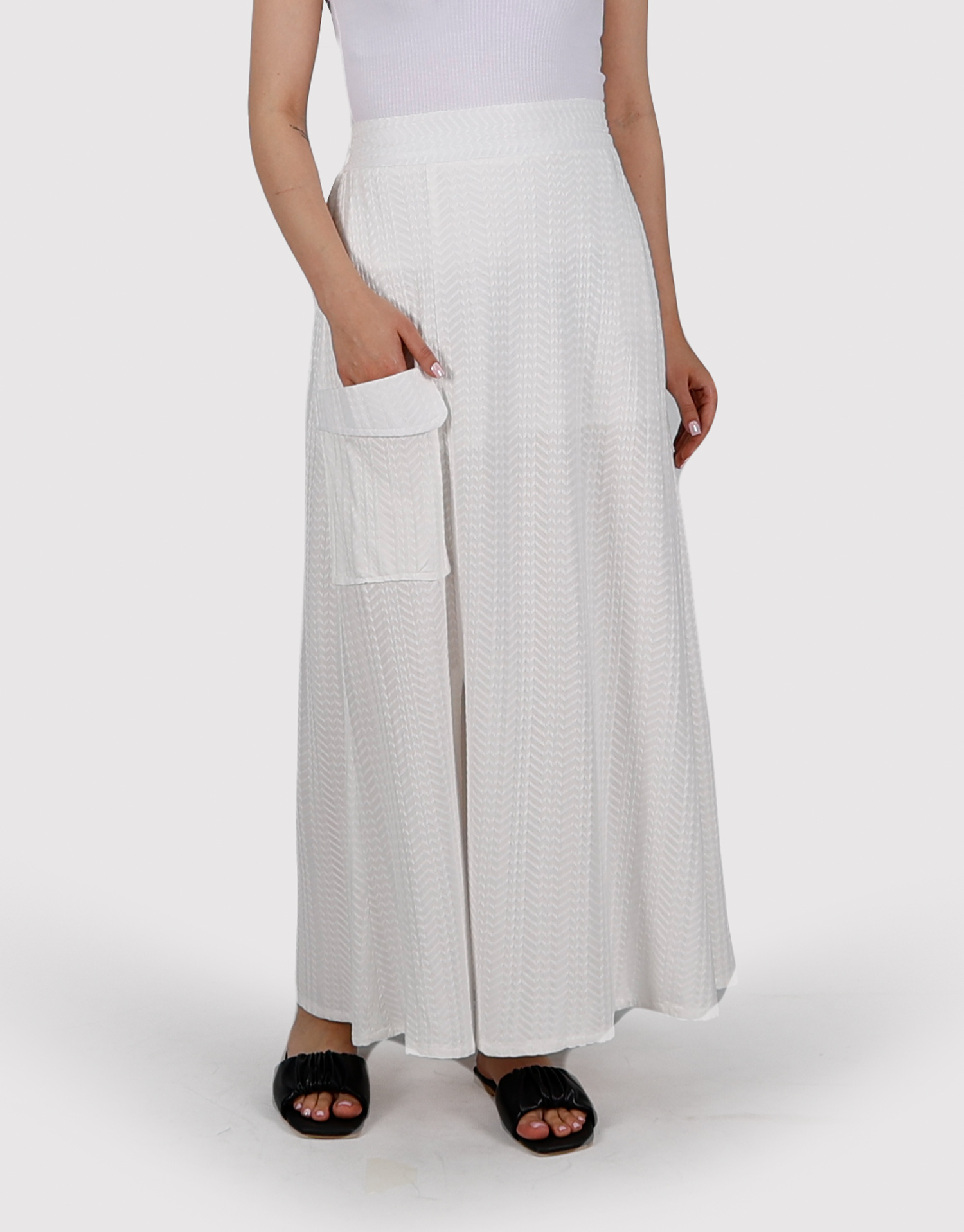 دامن تک جیب