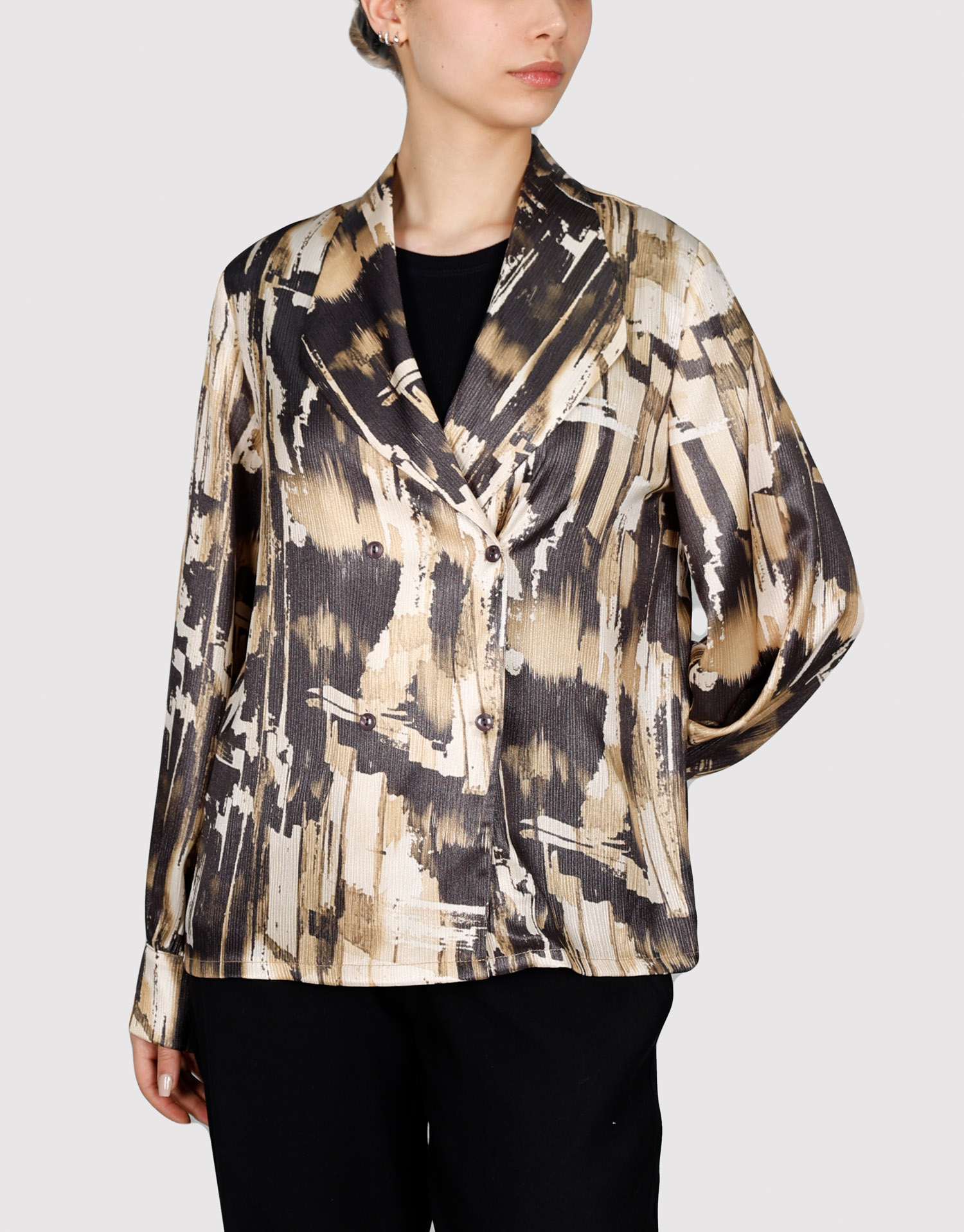 شومیز چهار دکمه مشکی کرم