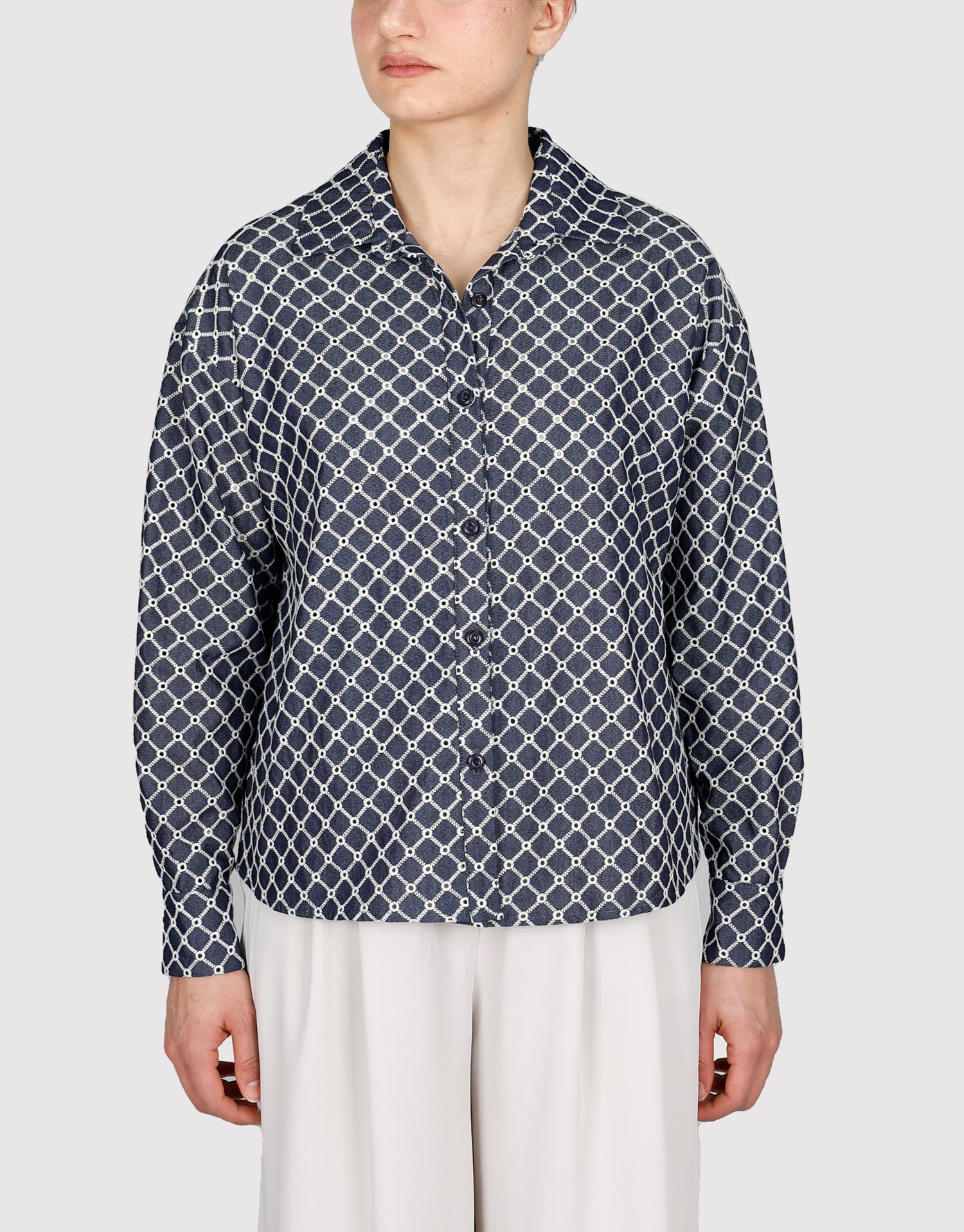 شومیز گلدوزی سرمه ای