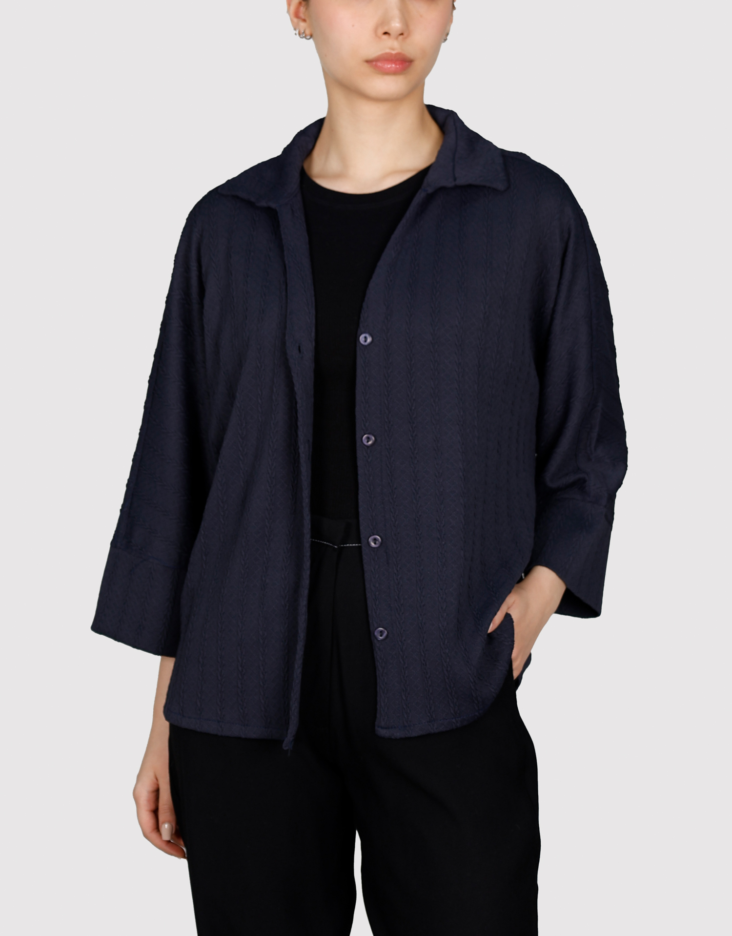 شومیز طرح برجسته سرمه ای