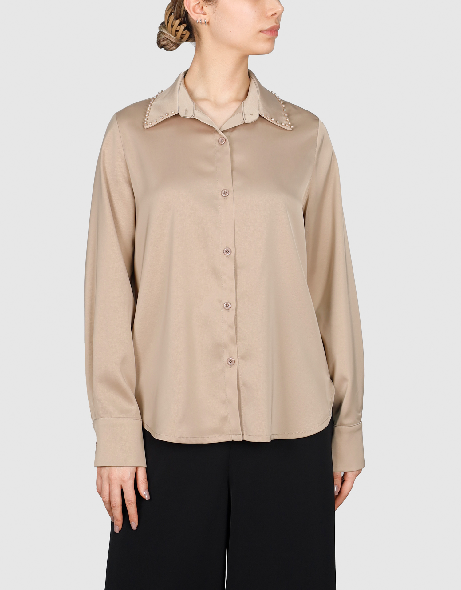 شومیز یقه مرواریدی کرم تیره