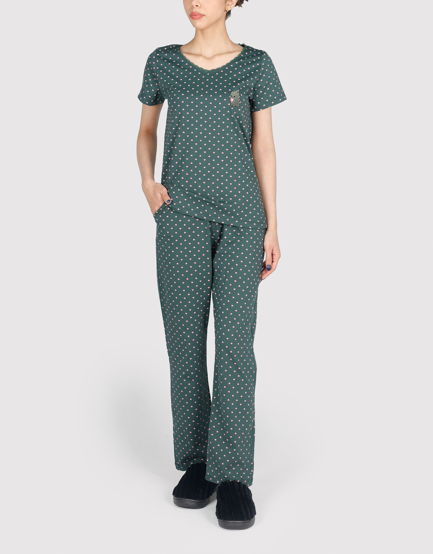 تیشرت و شلوار خال دار