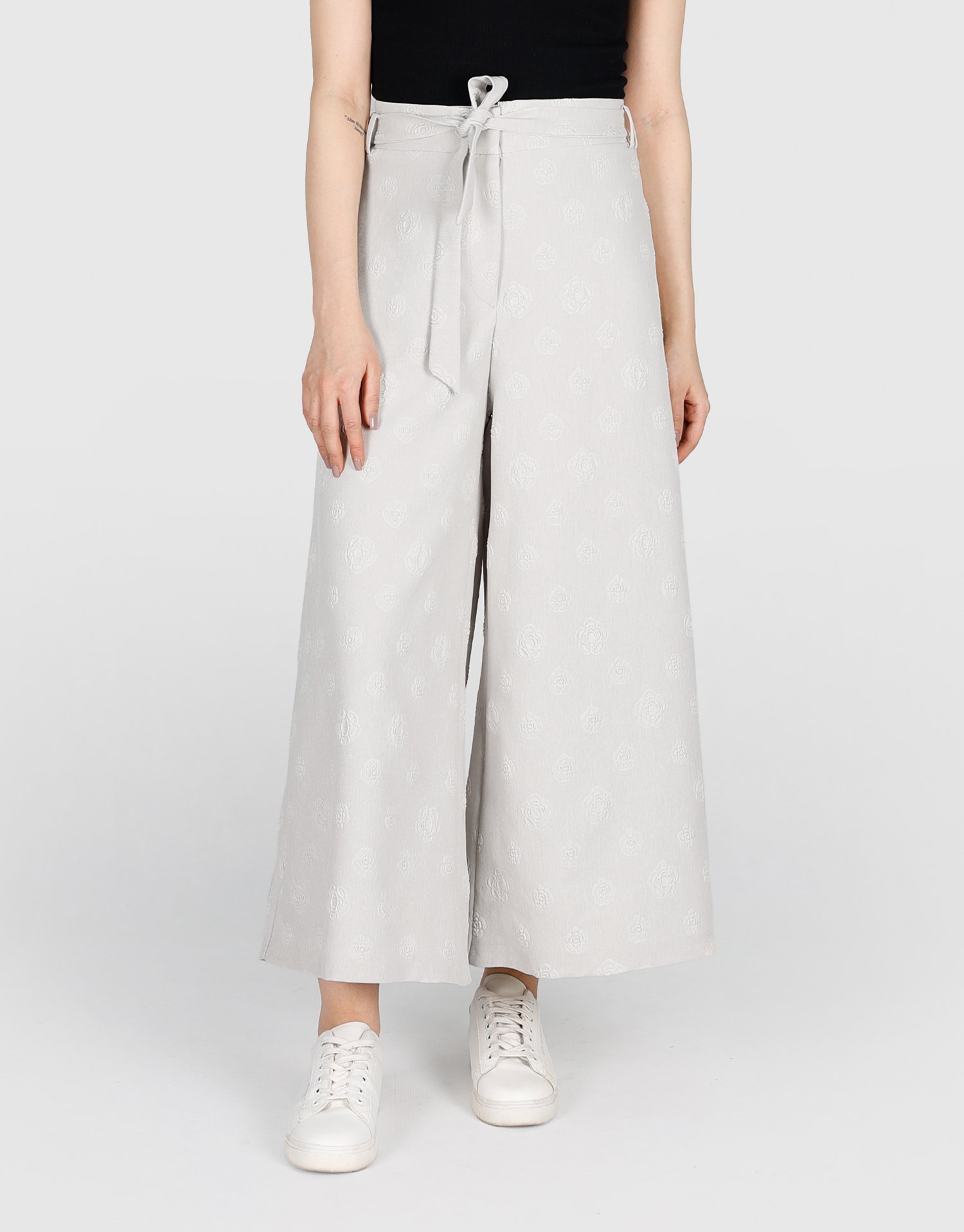 شلوار گل برجسته استخوانی