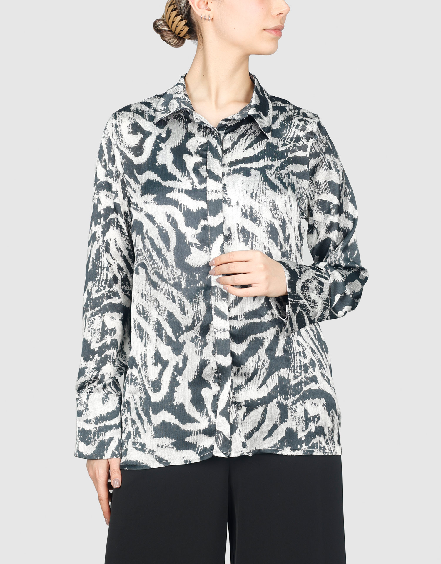 شومیز آستین چاک دار مشکی