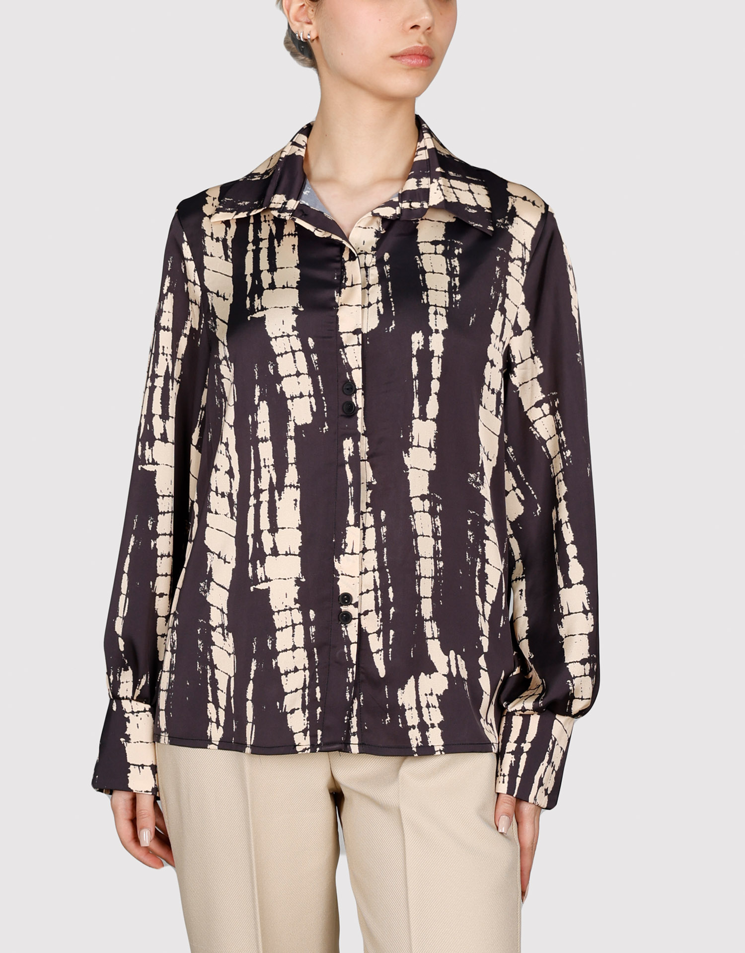 شومیز دکمه جفتی کرم مشکی