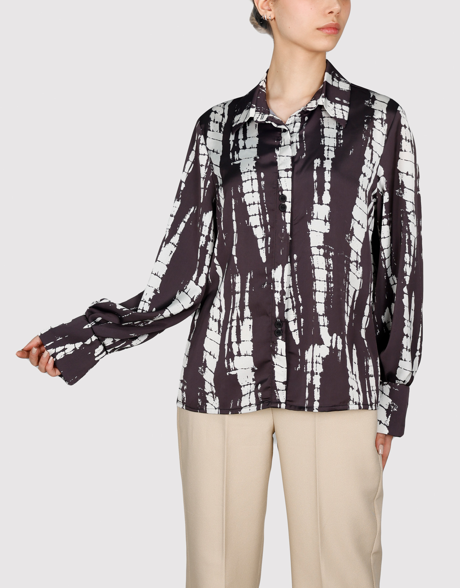 شومیز دکمه جفتی طوسی مشکی